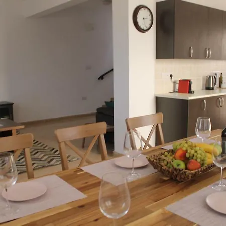 Anna-maria Villa Paralimni